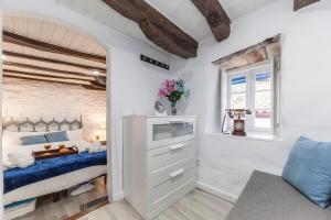 Charming Seaside Escape in Picturesque Cudillero