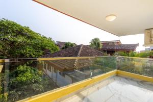 Modern 1BHK Condo With Pool 3min Walk To Beach