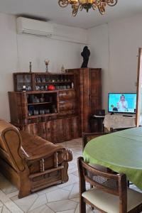 Apartments by the sea Mirca, Brac - 5655