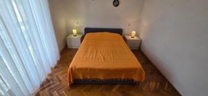 Apartments by the sea Mirca, Brac - 5655