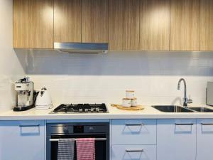 City apartment view pool gym free park