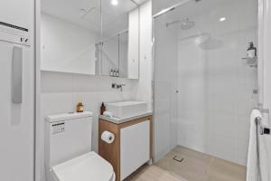 Mountain View 2BR with Pool, Huge Gym and Parking