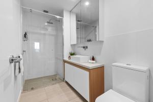 Mountain View 2BR with Pool, Huge Gym and Parking