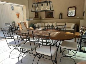 Maisons de vacances Villa in Provence with Private Pool : photos des chambres