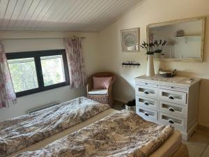 Maisons de vacances Villa in Provence with Private Pool : Maison de Vacances 5 Chambres