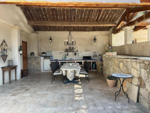 Maisons de vacances Villa in Provence with Private Pool : photos des chambres