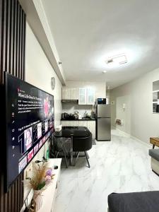 Monarch Park-suites Condominium