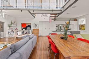 Spacious Contemporary Warehouse City Views Glebe