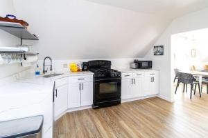 Chi-Town Hideout #2 - Near Metra