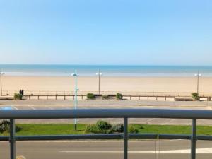 Appartement 2 Chambres Face Mer avec Balcon – 6 Pers, Parking, Animaux Acceptés - FR-1-323-246