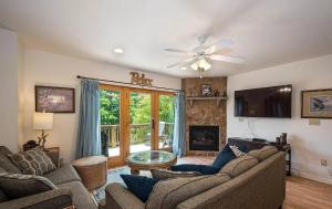 Lake Views! Hot Tub! Walk to Coffee & Lake Rentals