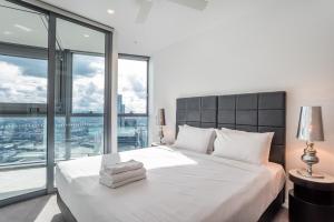 River View Central Brisbane 2-Bedroom Apartment with Parking