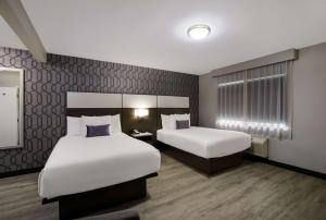 Sunset West Hotel, SureStay Collection By Best Western