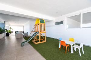 Accommodation in front of the pier Cristal bay 1504