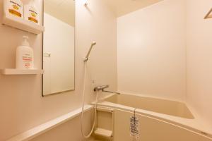 2mins walk to chidoribashi 12mins walk to nishikuzyou USJ Dotonbori nanba