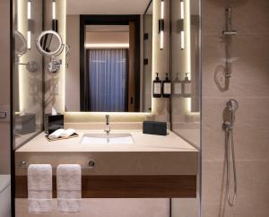 Altunizade Suites Istanbul, Curio Collection By Hilton