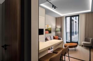Altunizade Suites Istanbul, Curio Collection By Hilton