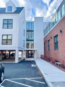 Central 2BR Near Yale WiFi with Washer and Dryer