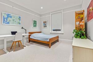 Beautiful Newly Renovated Family Home in Coogee