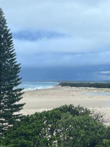 Araluen, Esplanade, Caloundra