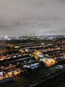 Mount Austin AtariGame and Neflix 9pax balcony Palazio