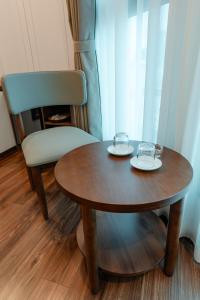 Golden Crown Hotel Long Bien