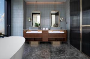 Mondrian Suite  (Mondrian Suite)