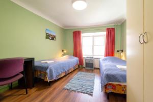 Twin Room with Private Bathroom room in 16eur - Old Town Munkenhof