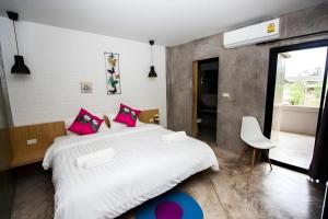 Journey Hostel Surat