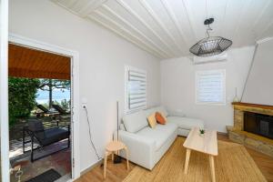 Salty Noses Beach House Paradise Perfect for Families