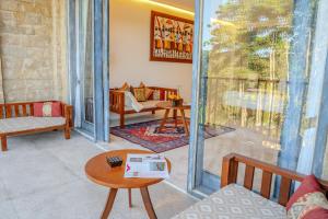 Hoshi Jungle Resort