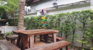 Super Hostel
