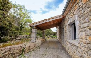 2 Bedroom Pet Friendly Home In Labeaume