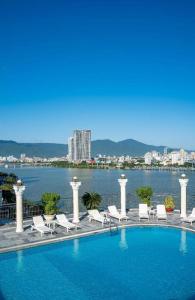 Senriver Hotel