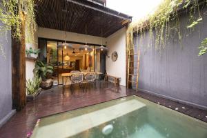 Luxe Private Townhouse in Canggu - The Atelier