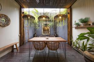 Luxe Private Townhouse in Canggu - The Atelier