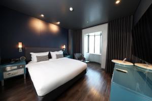 Suite Giường Lớn (King Suite)