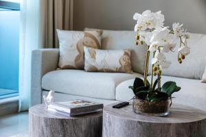 1 BD in Bay Central with the Iconic Marina Views