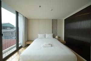 Căn hộ 3 phòng ngủ view Hồ Tây Tầng 7
