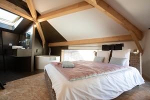 Maisons de vacances La Metairie Du Clos Saint Louis, 4 chambres pour 8 personnes : photos des chambres