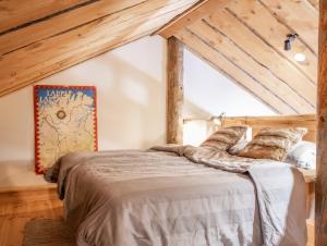 Log Cabin Apartment Oula C