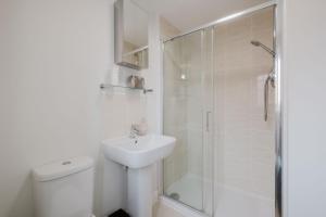 Fantastic brand new 4 bed house