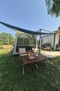 NaNine Glamping