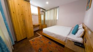 Lalit Service Apartment