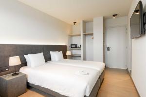 Double Room with Private Bathroom room in Hof van Stayen