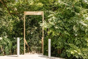 Hide in the Hinterland