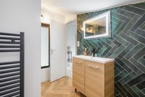 Cap Soleil - Vue port proche de la plage