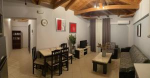 Villa Orestis - Stoupa Seaside Retreats