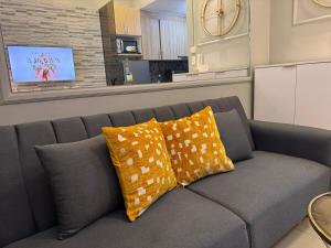 Home of Mari in Shore 2 Residences Room 10107 near Airport, SM MOA, US Embassy Manila by Prime Stay MOA
