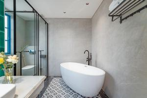 Luxury 7BR Beach Villa with Private Pool Halong Bay